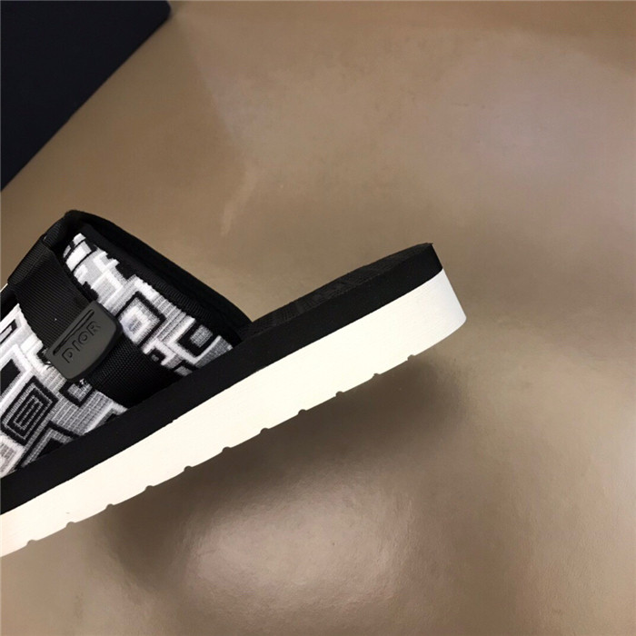 DIOR SLIPPERS
