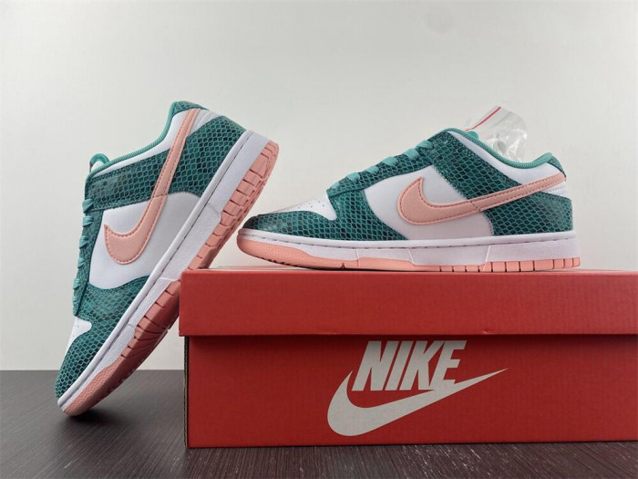 nike dunk low snakeskin dr8577-300