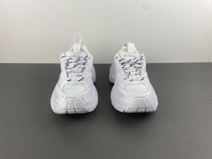 BLCG Sneaker 825418 WDWTS 1979