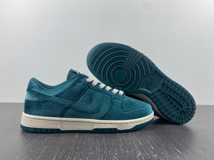 nike dunk low green velvet (w) - dz5224-300