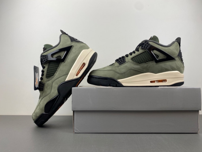 Undefeated xAir Jordan 4 Retro - Air Jordan - IB1519-200