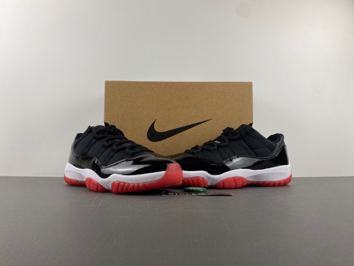 Air Jordan 11 Retro Low 