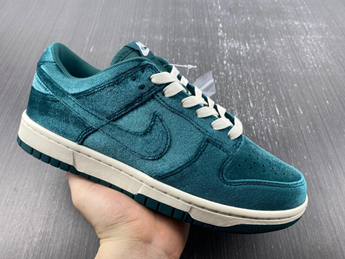 nike dunk low green velvet (w) - dz5224-300
