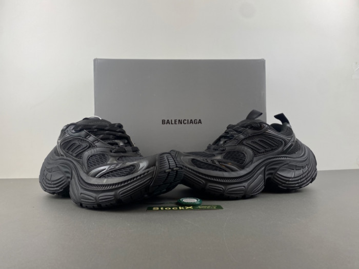 BLCG Sneaker 825418 WDWTS 1975