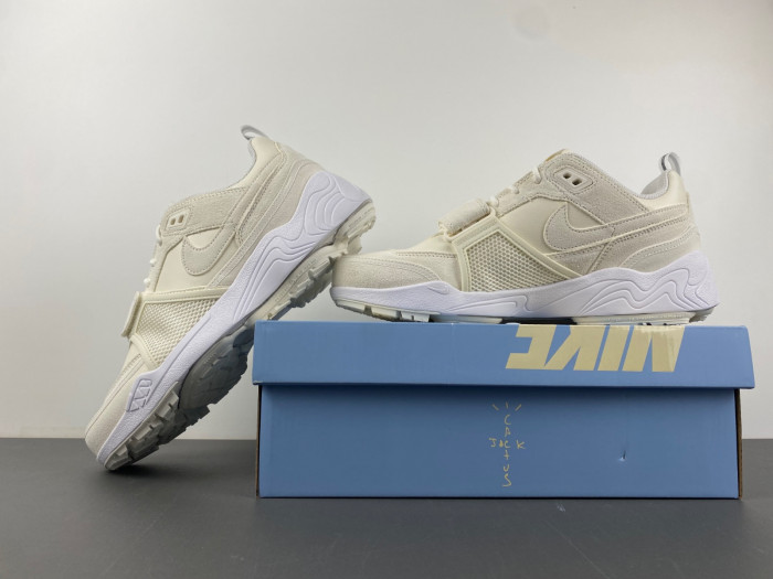 Travis Scott x Nike Zoom Field Jaxx "Sail" HQ3061-100