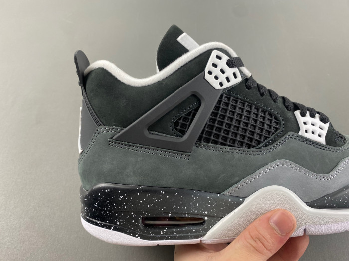 Air Jordan 4 Retro 