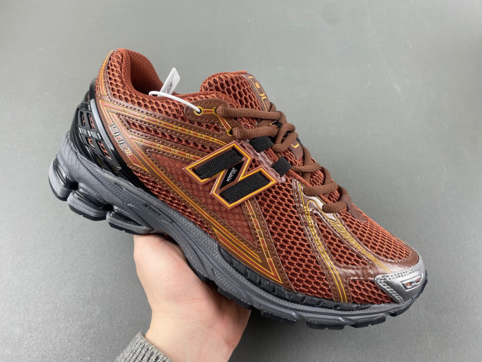 New Balance 1906R Zalando Trail Mix Rust Red M1906RZA