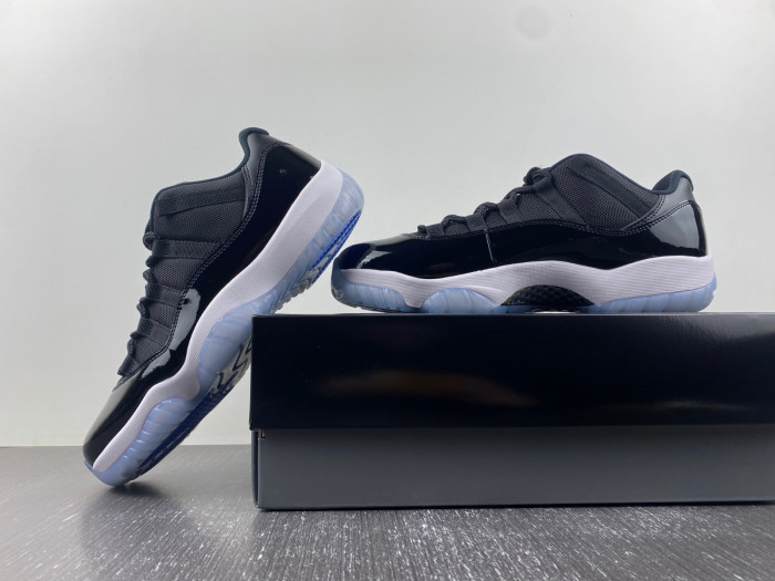 air jordan 11 low 