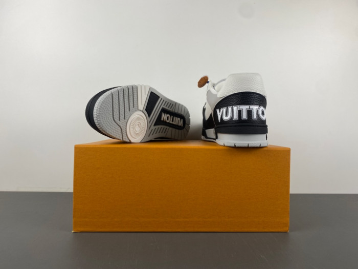 1V SNEAKERS 1V0425-280