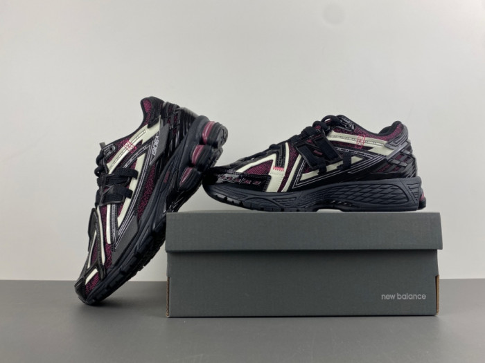 New Balance 1906A Black / Pink U1906AD