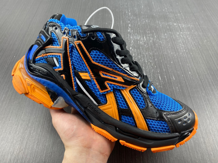 blcg runner sneaker bm5623-002