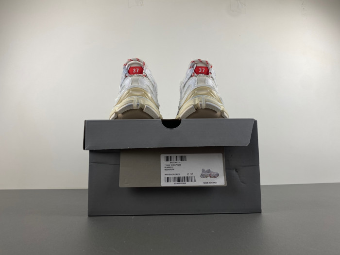 blcg runner sneaker 779066-w3rbxp-9260