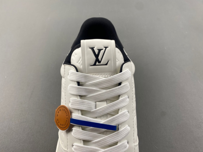 1V SNEAKERS 1V0425-320