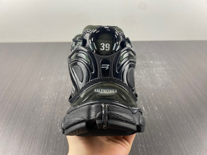 blcg runner sneaker bm5623-015