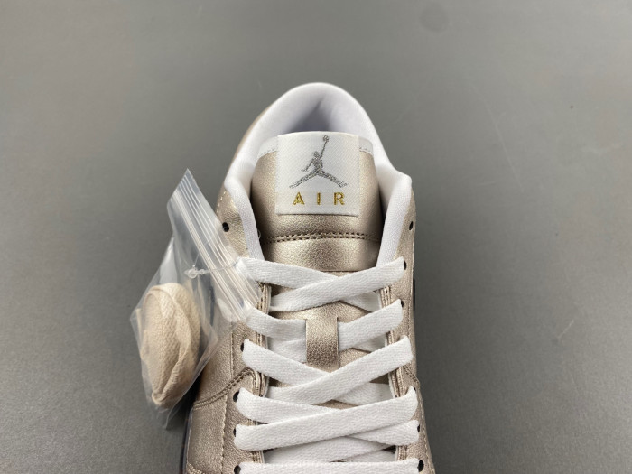 Air Jordan 1 Low SE Metallic Zinc HQ3529-099