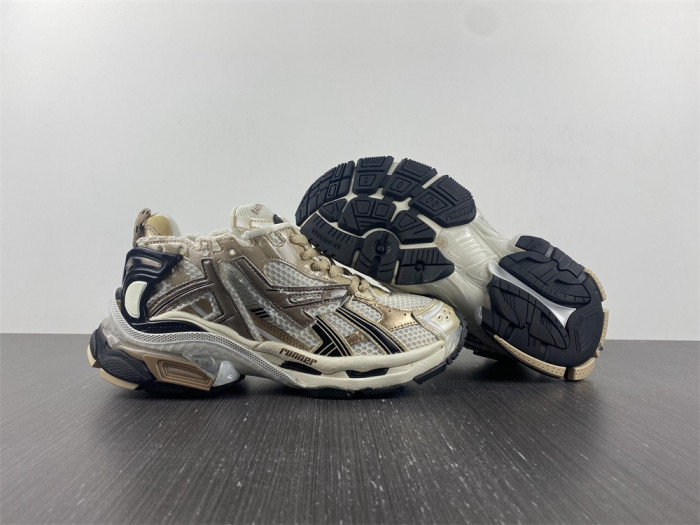 blcg runner sneaker uu563-089