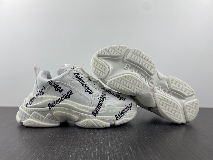 blcg sneaker triple.s sneakers 58963 w1y2896