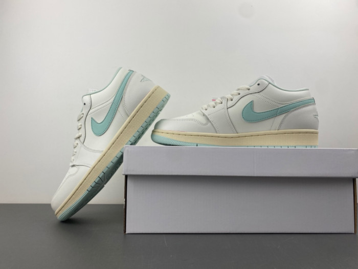 Air Jordan 1 Low Seafoam DC0774-134