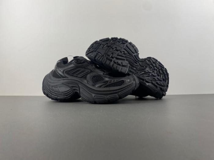 BLCG Sneaker 825418 WDWTS 1975