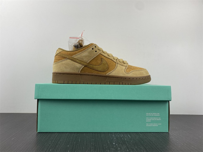nike sb dunk low wheat (2017) - 883232-700