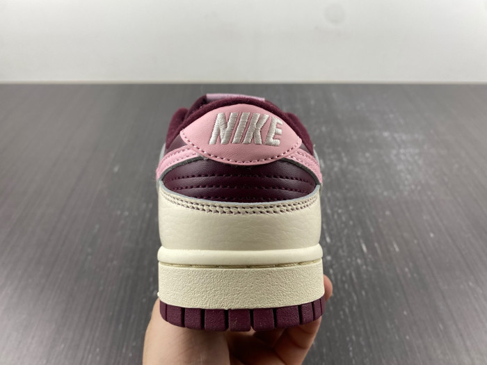 nike dunk low valentine