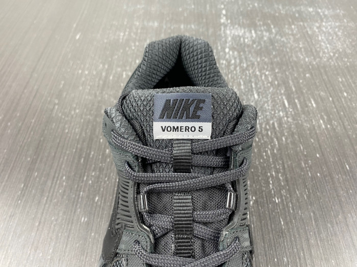 nike air zoom vomero 5 