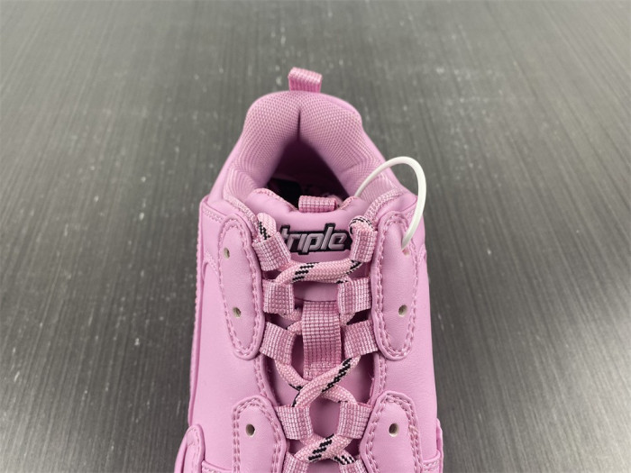 blcg sneaker triple.s sneakers 524039 w1fc3 9023