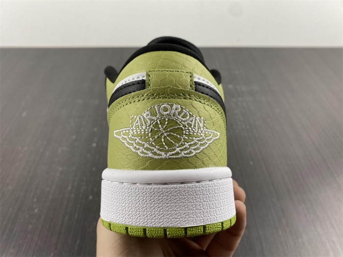 air jordan 1 low snakeskin vivid green dx4446-301