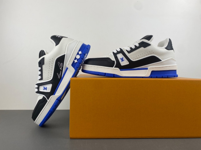 1V TRAINER 1V0425-323