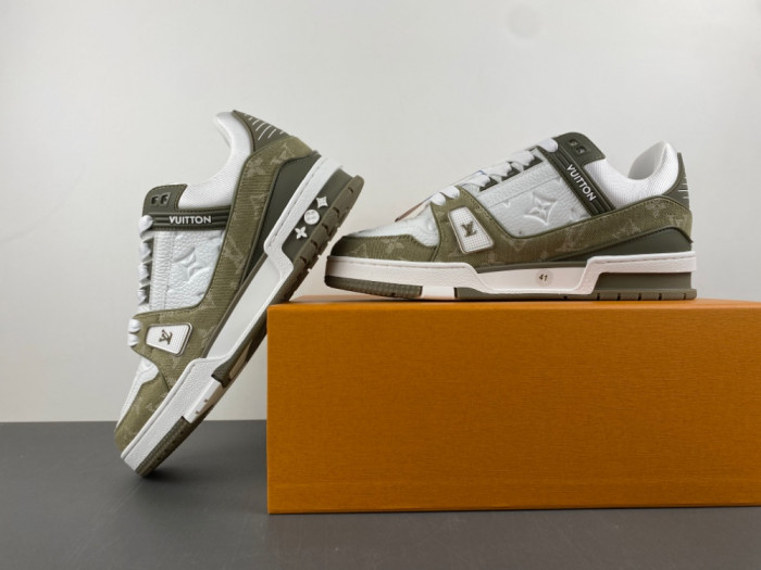 1V TRAINER 1V0425-329