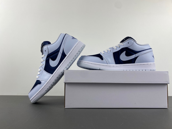 Air Jordan 1 Low SE 