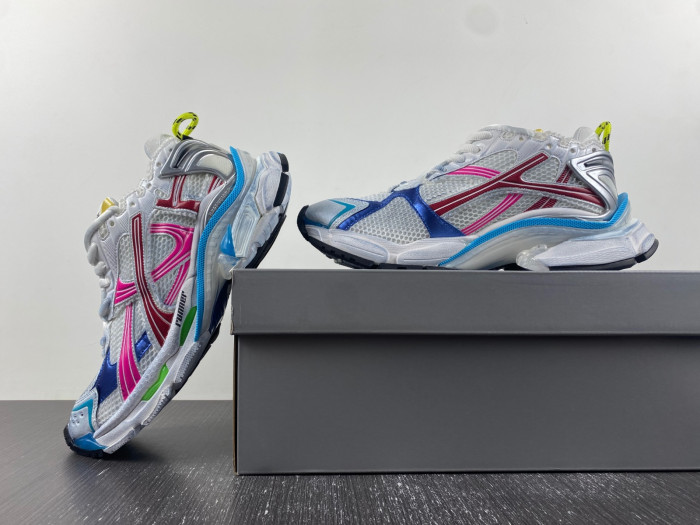 blcg runner sneaker 772774-w3rbw-9645