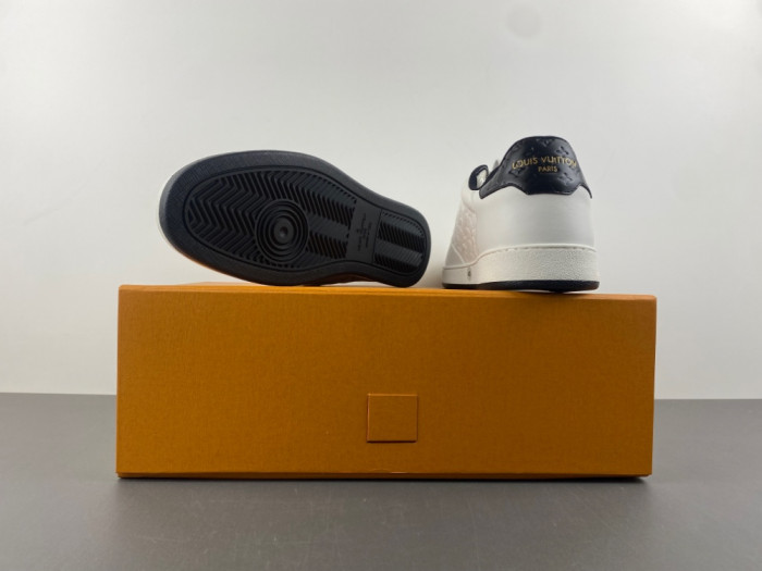 1V SNEAKERS 1V0425-320