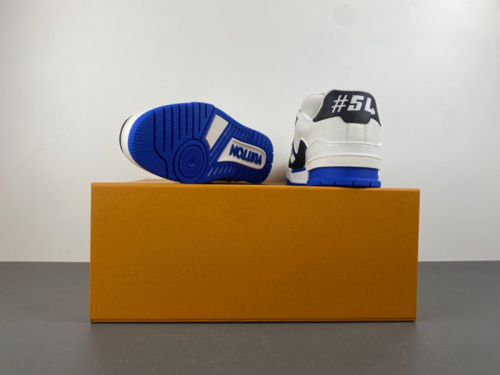 1V TRAINER 1V0425-323