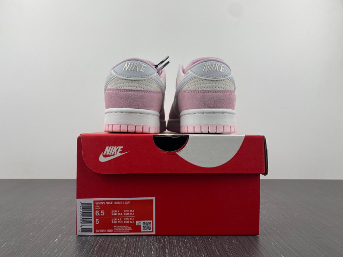 nike dunk low pink foam/pure platinum-phantom dv3054-600