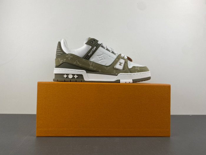 1V TRAINER 1V0425-329