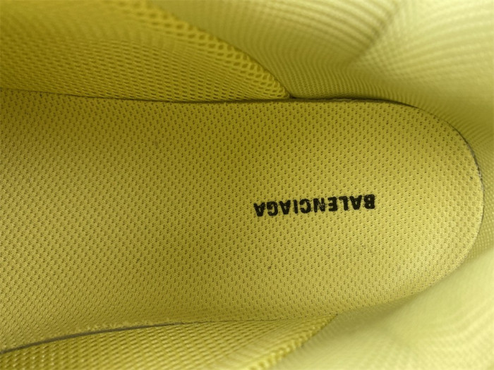 blcg sneaker triple.s sneakers 524039 w1fb5 2308