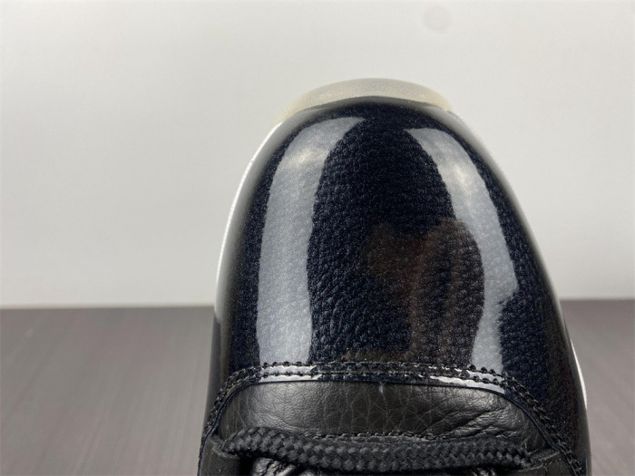 air jordan 11 low "72-10" av2187-001