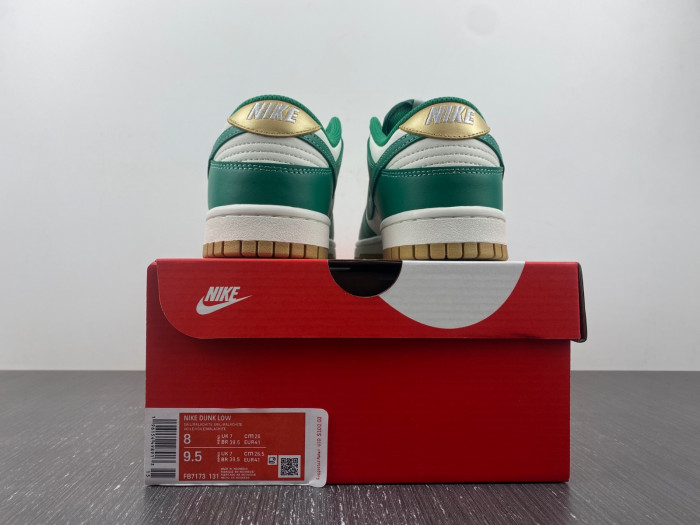 nike dunk low malachite university gold (w) fb7173-131
