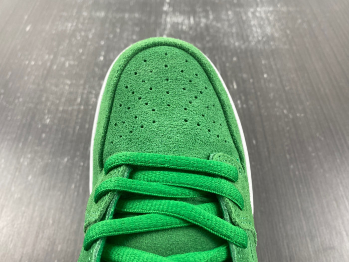 nike sb dunk low st. patrick