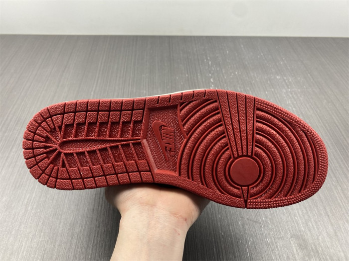 air jordan 1 retro high bred toe 555088-610