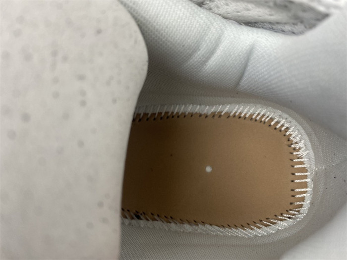 blcg runner sneaker dy858-001