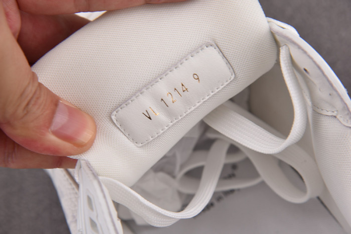 1V SNEAKERS 1V0425-279