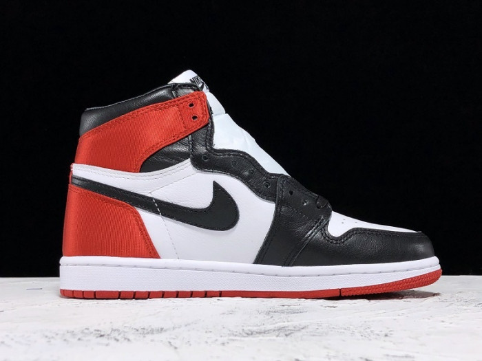 air jordan 1 retro high satin black toe (w) cd0461-016