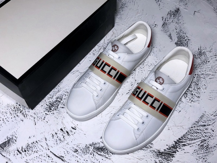 G*u*i ace embroidered low-top sneaker