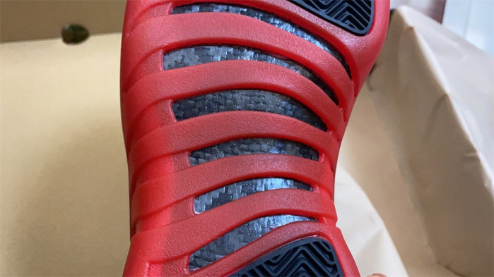 jordan 12 retro flu game (2016) - 130690-002