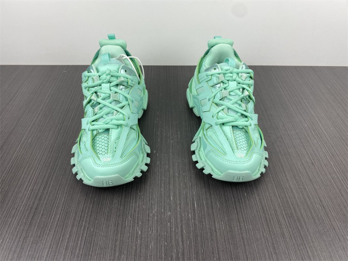 blcg track trainer green 542436 w3fe3 3800