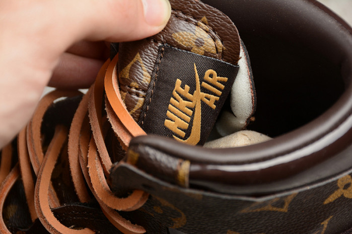 AIR JORDAN 1 OFW-LV AQ0818-158 (WITH CASE)