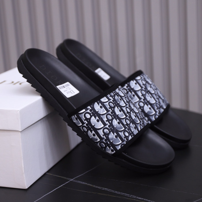 DIOR SLIPPERS