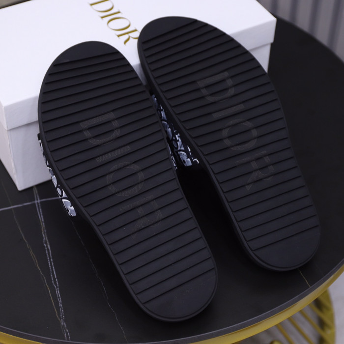 DIOR SLIPPERS